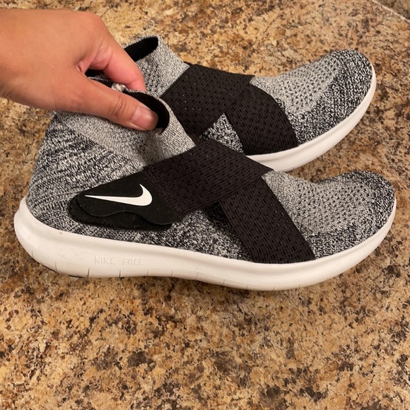 Nike Free Run Flyknit - Picture 2 of 4